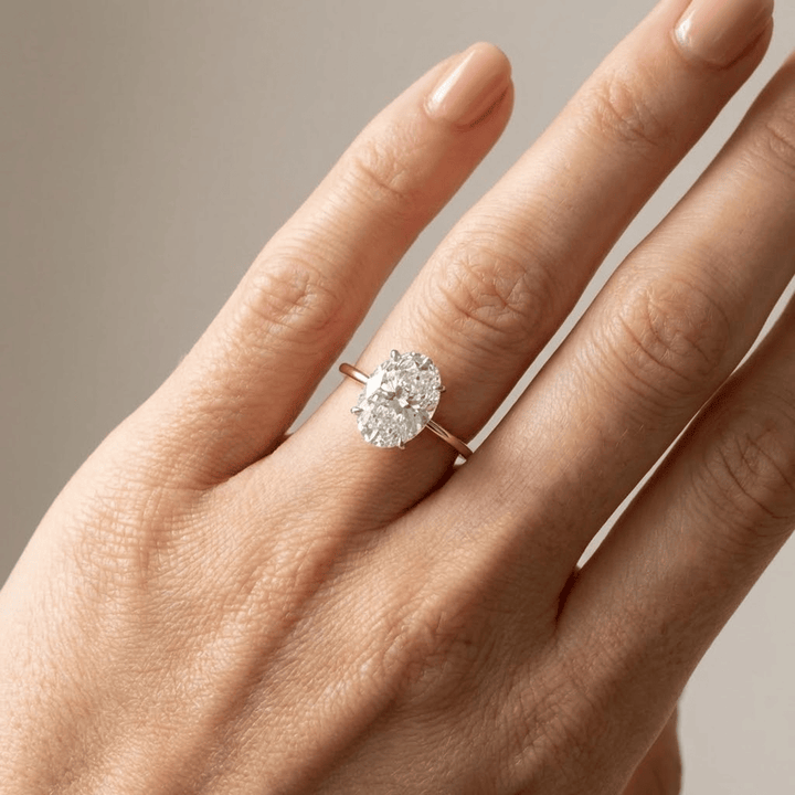 INELE SOLITAR OVAL CU DIAMANT