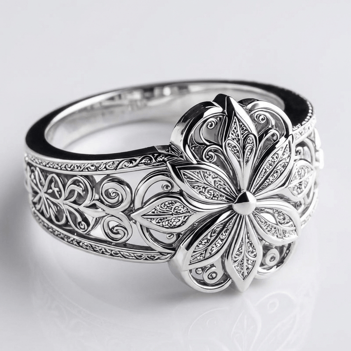 RING CU ZIRCONIU ÎN FORMĂ DE FLOARE ARGINTIE