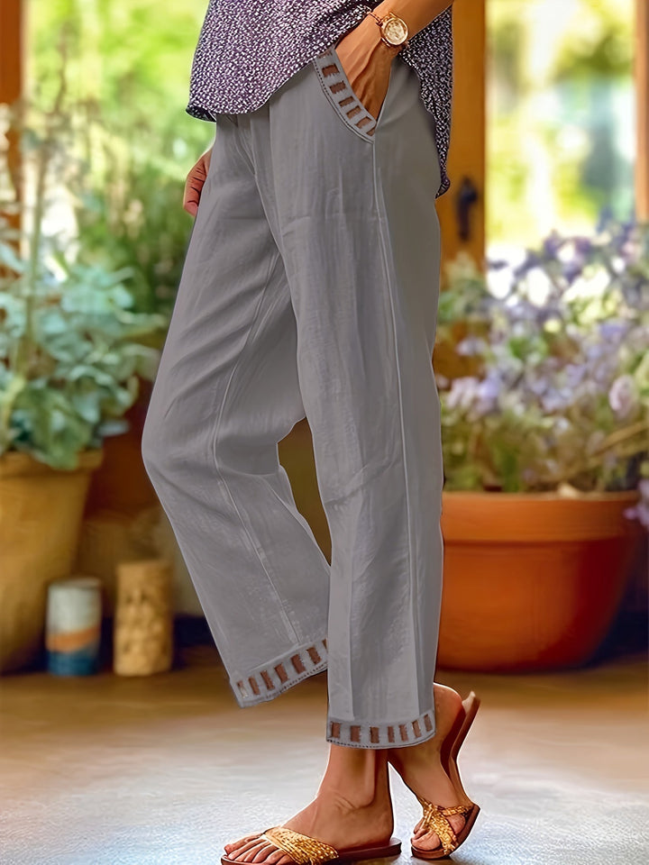Wren – Pantaloni Cropped Relax cu Detalii în Contrast