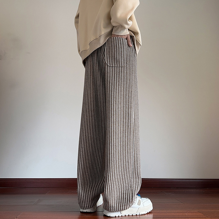 XAVIERA – PANTALONI DE SURVÊTEMENT RELAXAȚI ÎN CHEVRON MODERN