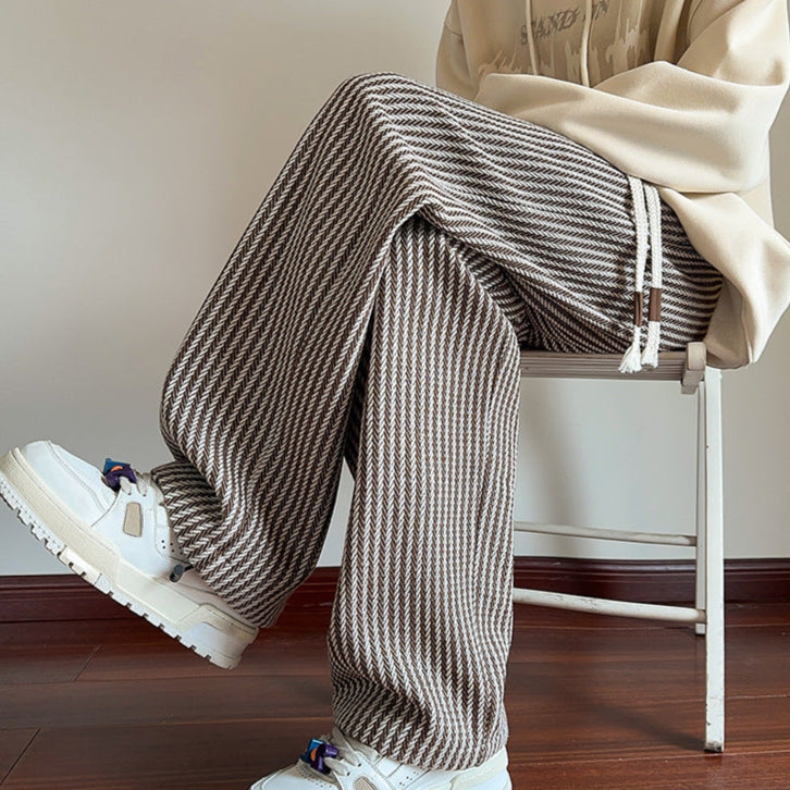 XAVIERA – PANTALONI DE SURVÊTEMENT RELAXAȚI ÎN CHEVRON MODERN