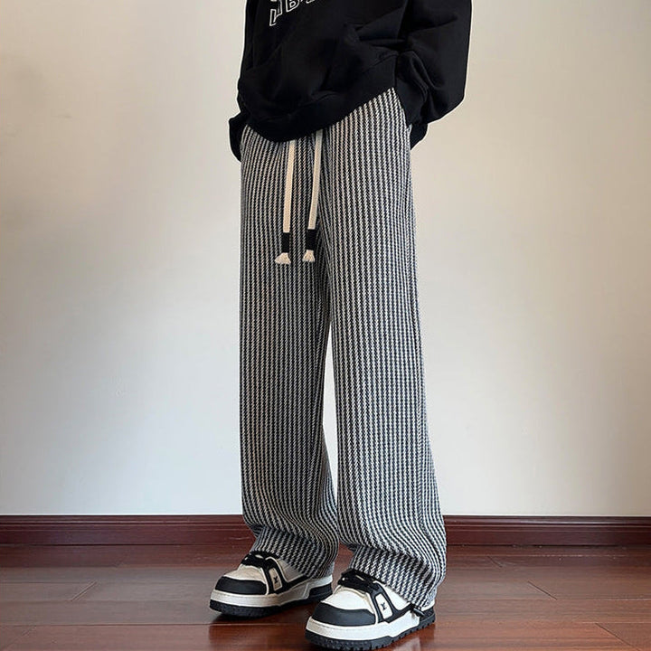 XAVIERA – PANTALONI DE SURVÊTEMENT RELAXAȚI ÎN CHEVRON MODERN