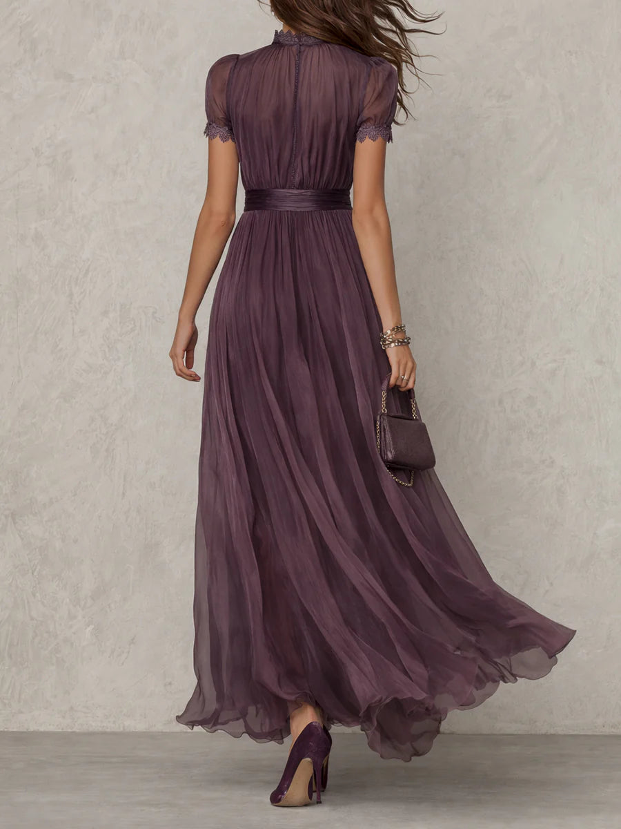 Flavia - Rochie lungă violet cu decolteu în formă de cheie, margine din dantelă de chiffon