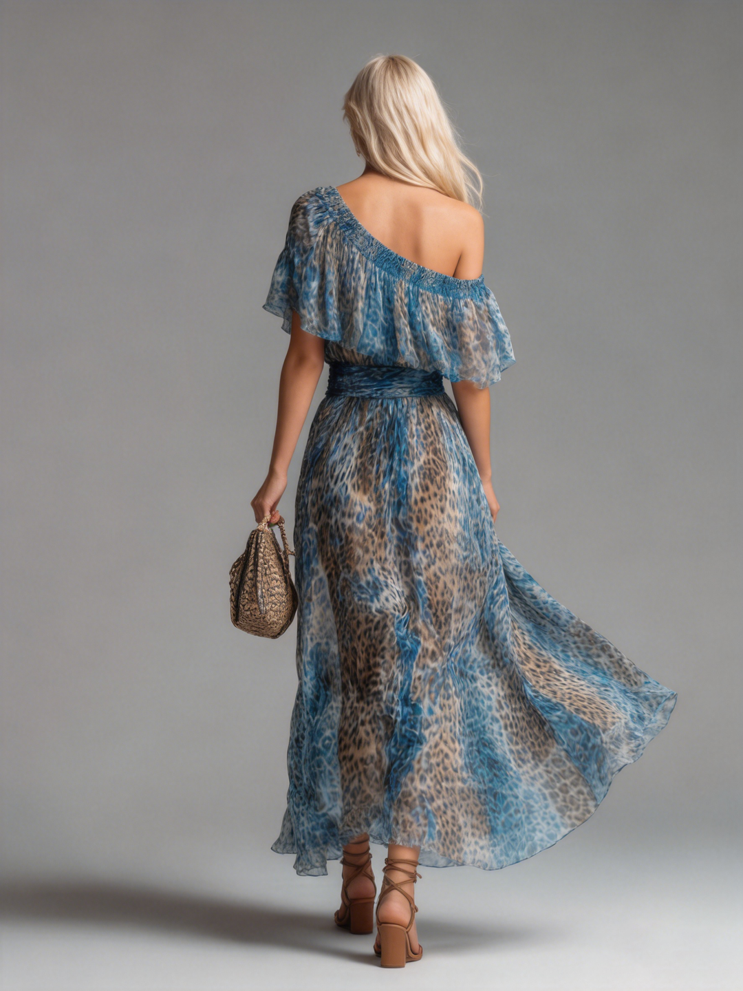 Selvaggia - Rochie lungă din chiffon cu imprimeu leopard și umeri descoperiți