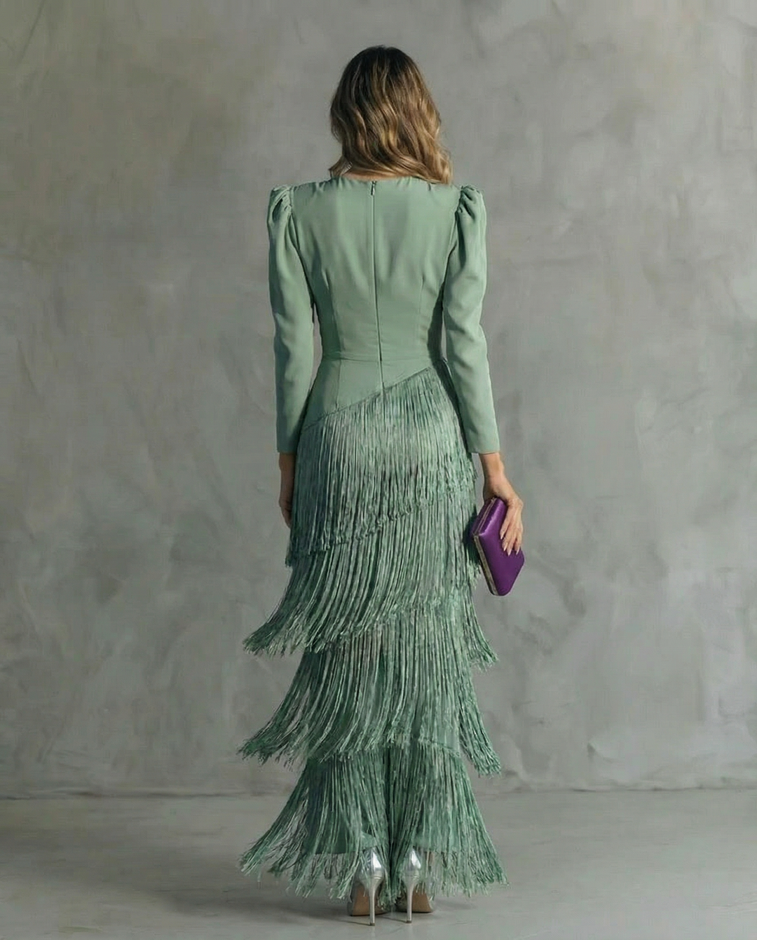 Chiara - Rochie elegantă cu mâneci cu franjuri