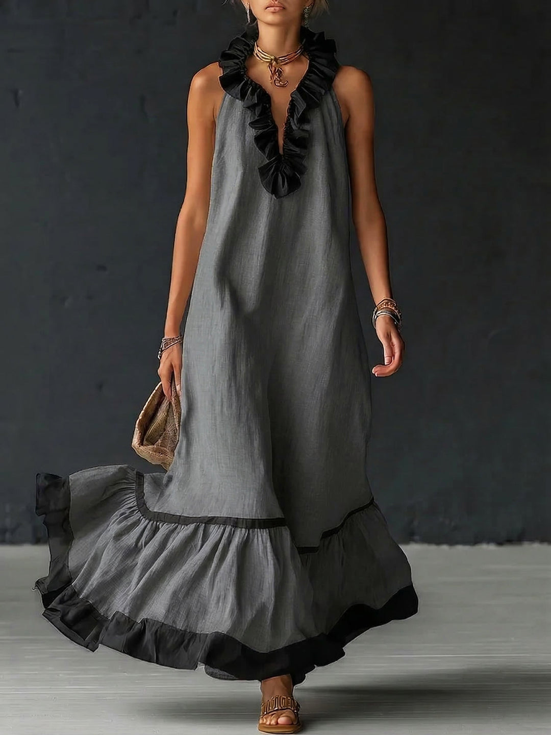 Rochie maxi elegantă și romantică cu volane și blocuri de culoare